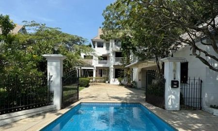 ให้เช่าบ้าน - Fashion ให้เช่าคฤหาสน์ Pool Villa 3ชั้น 200ตารางวา 1,200ตรม. ซอยเสรีไทย 51-61 Chocolate Ville 2.1 กม. 4นอน ใ 3น้ำ สนามกอล์ฟ 18 หลุม