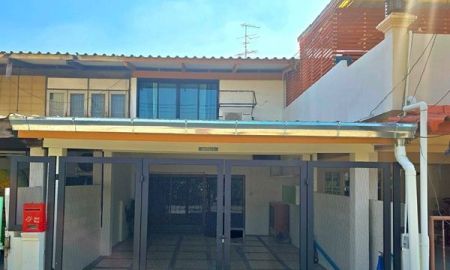 ขายทาวน์เฮาส์ - ขายทาวน์เฮ้าส์ รีโนเวทใหม่ 2ชั้น 3นอน 2น้ำ พื้นที่ 28 ตรว. ประชานิเวศน์ 1 ลาดยาว จตุจักร กทม.