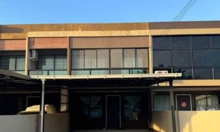 ให้เช่าทาวน์เฮาส์ - ให้เช่าทาวน์เฮ้า 2 ชั้น 3 ห้องนอน 2 ห้องน้ำ แอร์3ตัว หมู่บ้านเออร์บาโน ซอยรามคำแหง 94