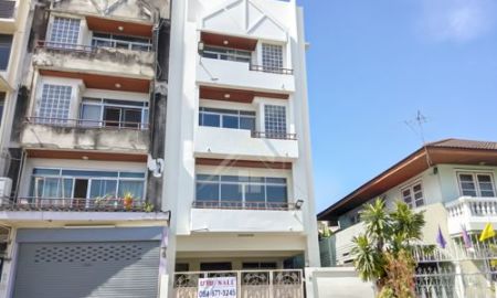 ขายทาวน์เฮาส์ - ทาวน์โฮม 3 ชั้น วิภาวดีรังสิต 6 ดินแดง พื้นที่ใช้สอยเยอะ