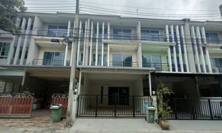 ขายทาวน์เฮาส์ - ขายพร้อมผู้เช่าทาวน์โฮม 3 ชั้น ม.วิสต้า ปาร์ค พระราม 2 Built-in พร้อมอยู่