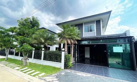 ให้เช่าบ้าน - ให้เช่า] หมู่บ้าน เซนโทร รังสิต - คลอง 4 / 4 ห้องนอน 4 ห้องน้ำ / 52 ตารางวา 180 ตารางเมตร **30,000**