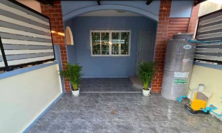 ขายทาวน์เฮาส์ - ขายทาวน์เฮ้าส์ 2 ชั้น มบ.สิรารมย์ ถนนบ้านกล้วย-ไทรน้อย รีโนเวทใหม่ทั้งหลัง พร้อมเข้าอยู่ ราคา 1.42 ล้านบาท