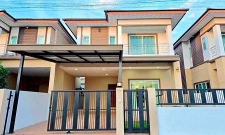 ให้เช่าบ้าน - ให้เช่าบ้านเดี่ยว 2 ชั้น ตกแต่งแนว Modern Luxury โครงการ พรเทพ 8 ใกล้มอเตอร์เวย์