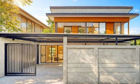 ให้เช่าบ้าน - หลังใหญ่ 49 ตร.วา. เอกชัย 30-36 200 ตร.ม. ฝั่งธนย่านเอกชัย เงียบสงบ บิ๊กซี เอกชัย 1.6 กม. ให้เช่าบ้านเดี่ยว 2 ชั้นสไตล์ลอฟท์