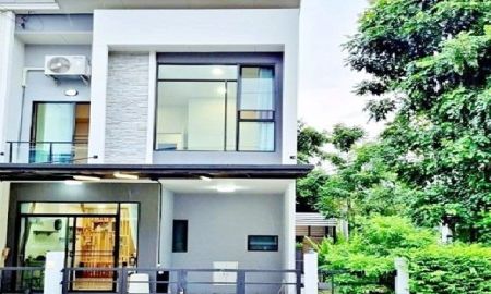 ให้เช่าทาวน์เฮาส์ - รร.สารสาสน์วิเทศสายไหม 2.3 กม. BTS สายหยุด 2.4 กม.ให้เช่าทาวน์โฮมPleno พหลโยธิน 2 ชั้น หลังมุม 22 ตร.วา. 180 ตร.ม.