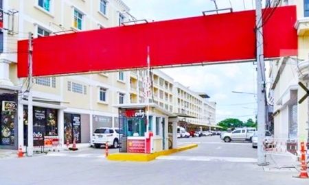 ให้เช่าอาคารพาณิชย์ / สำนักงาน - ตลาดไอยรา 2กม. ม.ธรรมศาสตร์ 3กม.โลตัส รังสิตคลองสอง 459 ม. 2แอร์ อาคาร 4.5 ชั้น ให้เช่า 20 ตร.วา 340 ตร.ม ติดถนนใหญ่