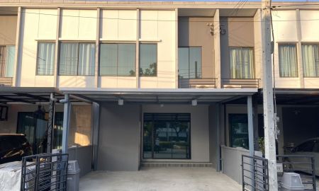 ขายทาวน์เฮาส์ - พลีโน่ พระราม 9 - กรุงเทพกรีฑา เฟส 1 ติดถนนวงแหวนกาญจนาภิเษก เนื้อที่ 27.3 ตารางวา 3 ห้องนอน ซอยกาญจนาภิเษก 25