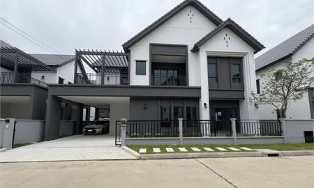 ให้เช่าบ้าน - ให้เช่าบ้านใหม่ CENTRO บางนาขนาด 64.5 ตรว. พื้นที่ใช้สอย 303 ตรม. 4 ห้องนอน 5 ห้องน้ำ 1 ครัว 1 ห้องแม่บ้าน 3 ที่จอดรถ