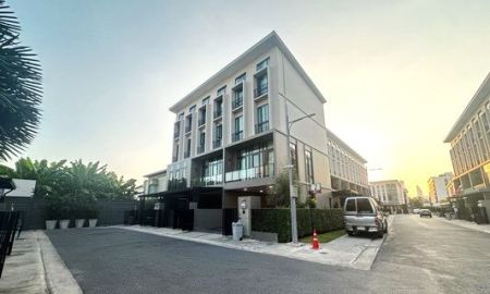 ให้เช่าทาวน์เฮาส์ - ให้เช่า] หมู่บ้าน พาทิโอ รัชโยธิน / 3 ห้องนอน 5 ห้องน้ำ / 30 ตรว. 265 ตรม. **120,000**