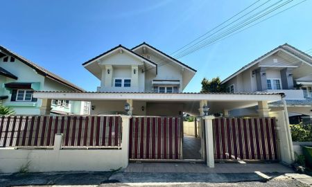 ให้เช่าบ้าน - ให้เช่าบ้านเดี่ยวรีโนเวทใหม่ พร้อมเข้าอยู่ โครงการ ลัดดาเฮ้าส์ ศรีราชา