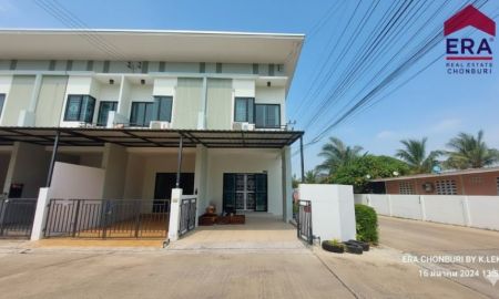 ขายทาวน์เฮาส์ - ขายทาวน์โฮม 2 ชั้น แปลงริม หมู่บ้านเอมัสท์ บ่อวิน เขาขยาย ใกล้นิคม ราคา 2.05 ล้าน