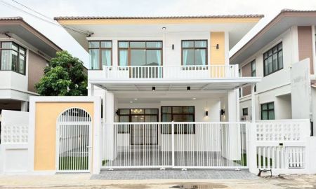 ขายทาวน์เฮาส์ - ขายบ้านเดี่ยวรีโนเวทใหม่ พร้อมเข้าอยู่ โครงการโกลเด้นโฮม แหลมฉบัง