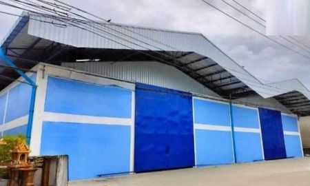 ให้เช่าโรงงาน / โกดัง - ให้เช่าโกดัง 1,100 ตารางเมตร รับน้ำหนัก ได้ 3 ตัน/ตรม. ซอยรุ่งโรจน์ แพรกษา จ.สมุทรปราการ