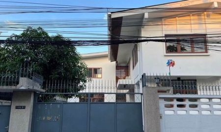 ให้เช่าบ้าน - ให้เช่าบ้านเดี่ยว 2 ชั้น 6 ห้องนอน 7 ห้องน้ำ แอร์ 8 ถ. ประชาชื่น ในซอยพงษ์เพชรนิเวศน์ แยก 6