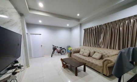 ให้เช่าบ้าน - ให้เช่าบ้านเดี่ยว เสรีไทย 26 จอดรถได้ 3 คัน เลี้ยงแมวได้ เฟอรนิเจอรครบ ใกล้เดอะมอลล์บางกะปิ