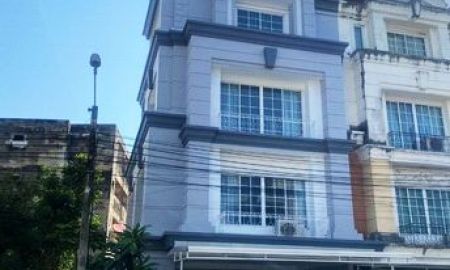 ให้เช่าทาวน์เฮาส์ - ให้เช่า] หมู่บ้าน พลัส พาร์ค อเวนิว ศรีนครินทร์ - ลาซาล / 4 ห้องนอน 6 ห้องน้ำ / 30 ตรว. 300 ตรม. **58,000**