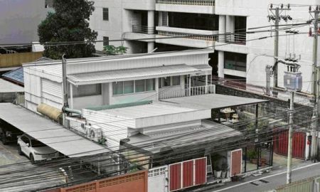 ขายบ้าน - ขายบ้านพร้อมร้านอาหาร 2 ชั้น เอกมัย - สุขุมวิท 42 ใกล้ BTS เอกมัย 550 ม.