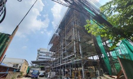 ให้เช่าอาคารพาณิชย์ / สำนักงาน - ให้เช่าอาคาร 4 ชั้น 1 หลังและ 2 ชั้น 1 หลัง ถนนสุขุมวิท 103 ซอยอุดมสุข28-30 พทชส 1,800 ตรม. บนที่ดิน 300 ตรว. ค่าเช่าเริ่มต้น 400,000/เดือน