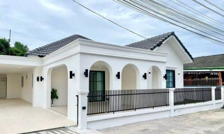 ขายบ้าน - ขายบ้านเดี่ยวชั้นเดียวใกล้เครือสหพัฒน์ ขายบ้านเดี่ยวใกล้แหลมฉบัง ศรีราชา ชลบุรี ขายบ้านใกล้นิคมปิ่นทอง1 รีโนเวทใหม่ 60 ตารางวา 3 นอน 2 น้ำ