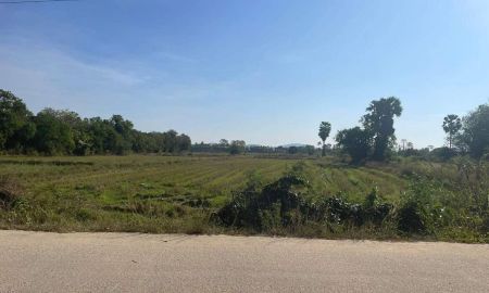 ขายที่ดิน - ถูกสุดในย่านนี้!! ที่ดินติดถนน 6ไร่ 2งาน ทำเลทอง อ.บางละมุง ชลบุรี ใกล้หาดบ้านอำเภอ ใกล้ถนนสุขุมวิท