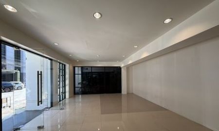 ให้เช่าอาคารพาณิชย์ / สำนักงาน - ให้เช่าตึกสำนักงาน 6 ชั้น วิสุทธานี ลาดพร้าว101/3 Line ID@757zwvfy