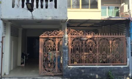 ขายทาวน์เฮาส์ - ขาย ทาวน์เฮ้าส์ เนื้อที่ 27 ตร.ว. ซอยสมเด็จพระปิ่นเกล้า 17 (ฝั่งตรงข้ามพาต้า ปิ่นเกล้า) ราคา 4.5 ล้านบาท