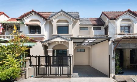 ขายทาวน์เฮาส์ - ทาวน์โฮม 2 ชั้น รีโนเวทใหม่ หมู่บ้านกัญจน์เพชร ซ.ประชาอุทิศ 17 ทำเล ดอนเมือง-สรงประภา ต้นโครงการพร้อมอยู่