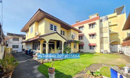 ขายที่ดิน - ขายที่ดินพร้อมอาคารหอพัก และบ้านเดี่ยว ถนนดินสอ เสาชิงช้า เขตพระนคร อยู่หลังร้านมนต์นมสด