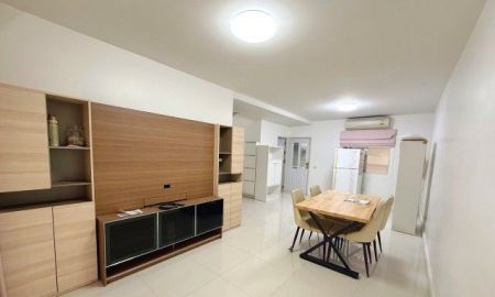 ให้เช่าทาวน์เฮาส์ - ให้เช่าทาวน์เฮาส์ถนนลาดพร้าว71ซอยสังคมสงเคราะห์10มี4นอน3น้ำแอร์2เครื่อง เฟอร์ 2 ห้องนอนมีตู้เตียง เช่า 18000บาท/เดือน ถ.ลาดพร้าว71