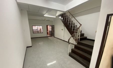 ขายทาวน์เฮาส์ - ขายทาวน์เฮ้าส์ 2 ชั้น 1,099,999 บาท หมู่บ้านวังทองริเวอร์ปาร์ค ขนาด 16 ตร.ว.