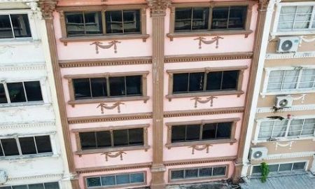 ให้เช่าอาคารพาณิชย์ / สำนักงาน - ตลาดลำผักชี 1.2 กม.ให้เช่าอาคารพาณิชย์ 4.5 ชั้น ทำเลสุวินทวงศ์ 21-35 21ตร.วา. 350ตร.ม. รร. หนองจอกพิทยานุสรณ์ 2.5 กม