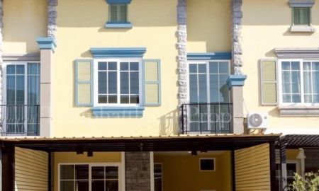 ขายทาวน์เฮาส์ - โกลเด้น ทาวน์ 2 อ่อนนุช-พัฒนาการ บ้านรีโนเวทใหม่ พร้อมเข้าอยู่