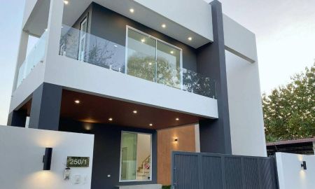 ขายบ้าน - หลังสุดท้ายราคาพิเศษ!! บ้านเดี่ยว 2 ชั้น แปลงหัวมุม ทำเลทอง ดอนแก้ว อ.แม่ริม เชียงใหม่ ตรงข้ามกองพลทหารราบที่ 7