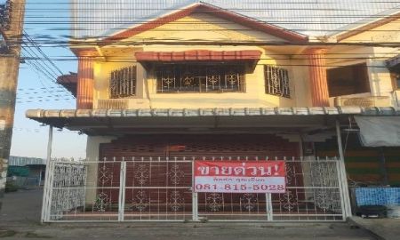 ขายทาวน์เฮาส์ - ขายทาวน์เฮ้าส์ 2 ชั้นรีโนเวทใหม่ พร้อมเข้าอยู่ ห้องริม ต.ในเมือง อ.พิชัย จ.อุตรดิตถ์