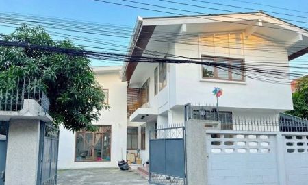 ให้เช่าบ้าน - แอร์ 8 เครื่อง 6 นอน MRT บางซื่อ 2 กม.ให้เช่าบ้านเดี่ยว 2 ชั้น ใหญ่ 100 ตร.วา. 300 ตร.ม. ประชาชื่น ม.เซ็นจอห์น 2.2 กม. 7 น้ำ พร้อมเฟอร์ฯ