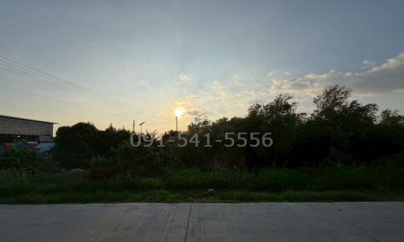 ขายที่ดิน - ขายที่ดินประชาอุทิศ 90 ซอยยิ้มแย้ม ขนาดที่ดิน 3 ไร่ รูปแปลงสวย ใกล้สี่เหลี่ยม ติดถนน 3 ด้าน ผังเมืองสีเหลือง