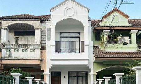 ขายทาวน์เฮาส์ - ทาวน์โฮม 2 ชั้นครึ่ง นันทนาการ์เด้น รังสิต รีโนเวทใหม่ทั้งหลัง หน้าบ้านไม่ชนใคร