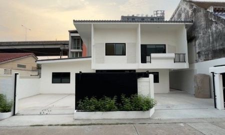 ให้เช่าบ้าน - ให้เช่าบ้านเดี่ยว เพียง 5นาที ถึงทองหล่อ และ1 นาที ถึง ทางด่วนพัฒนาการ ซอยพัฒนาการ 12 ย่าน ศรีนครินทร์ พัฒนาการ กรุงเทพกรีฑา สวนหลวง