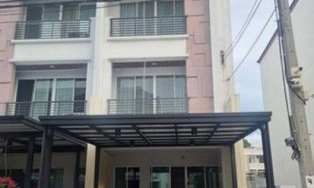 ให้เช่าทาวน์เฮาส์ - ให้เช่าทาวน์โฮม 3 ชั้น บ้านกลางเมืองลาดพร้าว 101 เฟอร์นิเจอร์ครบ บ้านพร้อมอยุ่ถือกระเป๋าเข้าอยุ่ได้เลย