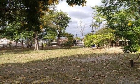 ขายที่ดิน - ขายที่ดินเปล่า เนื้อที่ 571.7 ตารางวา ใกล้สนามบิน ถนนราชสุดา ต.บ้านจั่น อ.เมือง จ. อุดรธานี