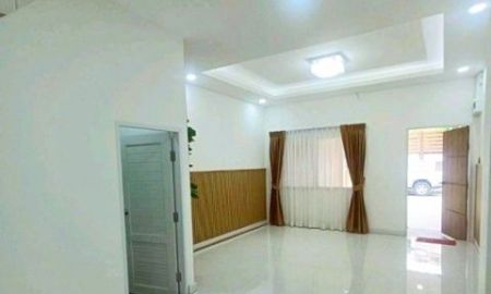 ให้เช่าทาวน์เฮาส์ - Central EastVille4.45กม.โรงเบียร์เยอรมันตะวันแดง รามอินทรา 190ม.MRT วัชรพล ให้เช่าทาวเฮ้าส์ 2 ชั้น รร.นานาชาติกีรพัฒน์ 600 ม. 2นอน