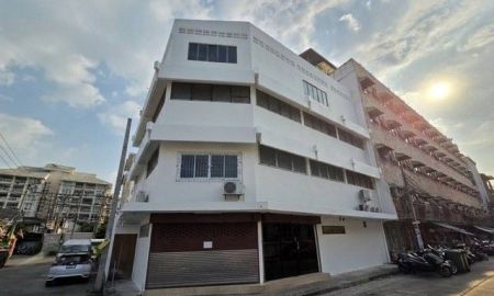 ให้เช่าอาคารพาณิชย์ / สำนักงาน - ให้เช่า ตึกแถว 4 คูหา 500 ตรม. นราธิวาส 14 จอดรถได้หลายคัน จากBTS ช่องนนทรีเพียง 1.8 กม.