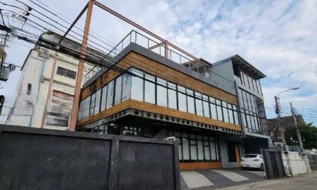 ให้เช่าอาคารพาณิชย์ / สำนักงาน - ให้เช่าอาคาร ถ.ติวานนท์ ซ.14 แยก 2 ต.ตลาดขวัญ 150 ตารางวา พื้นที่รวม 700 ตรม. ซอยกระทรวงสาธารณสุข (บำราศนราดูร)