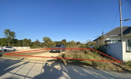 ขายที่ดิน - ขายที่ดินท่ารั้ว แปลง4เหลี่ยม ติดถนนในซอย ชุมชนไม่มีส่วนกลาง ฟรีโอน