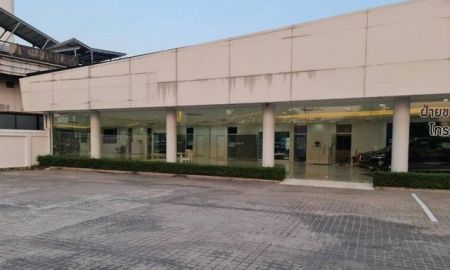 ให้เช่าอาคารพาณิชย์ / สำนักงาน - ให้เช่าอาคารโชว์รูมชั้นเดียว 353 ตรว. พื้นที่ 400 ตรม. ติดริมถนนศรีครินทร์ เหมาะทำโชว์รูม ออฟฟิศ เดินทางสะดวก