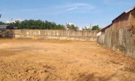 ขายที่ดิน - ขายถูกสุดในโซน ที่ดินถมแล้ว พิกัด บนถนนตรัง-ปะเหลียน ต.โคกหล่อ อ.เมืองตรัง ตรงข้ามวิทยาลัยเทคนิคตรัง 302 วา