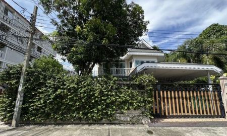 ขายบ้าน - ขายบ้านเดี่ยวหลังใหญ่ บนทำเลทอง บางนา - แบริ่ง 26 บรรยากาศสงบแต่เดินทางสะดวก เหมาะสำหรับครอบครัว หรือผู้ที่มองหาบ้านทำเลดีในย่านบางนา