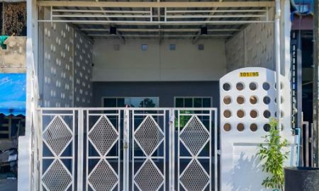 ขายบ้าน - ขาย ทาวน์เฮ้าส์ 2ชั้น ย่านหนองจอก คู้ขวา มบ.สินอนันต์ ถ.เลียบวารี55 เดินทางง่าย ใกล้แหล่งอำนวยความสะดวกครบครัน