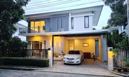 ให้เช่าบ้าน - ให้เช่า] หมู่บ้าน เพอร์เฟค เพลส พัฒนาการ - ศรีนครินทร์ / 3 ห้องนอน 3 ห้องน้ำ / 57 ตรว. 220 ตรม. **55,000**